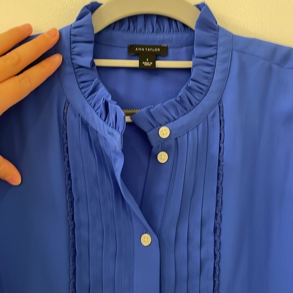 Ann Taylor blue long sleeve blouse - Picture 6 of 7